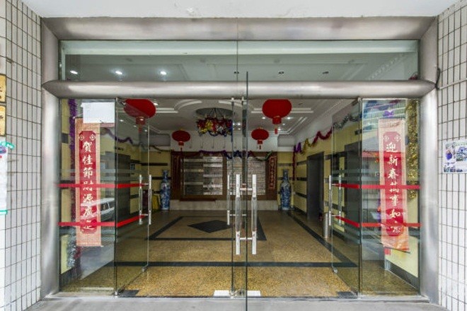 由由燕喬大廈
