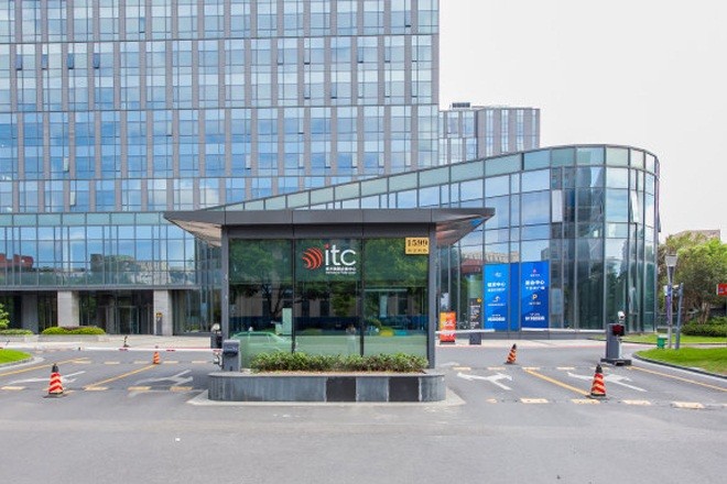 東方萬國企業(yè)中心