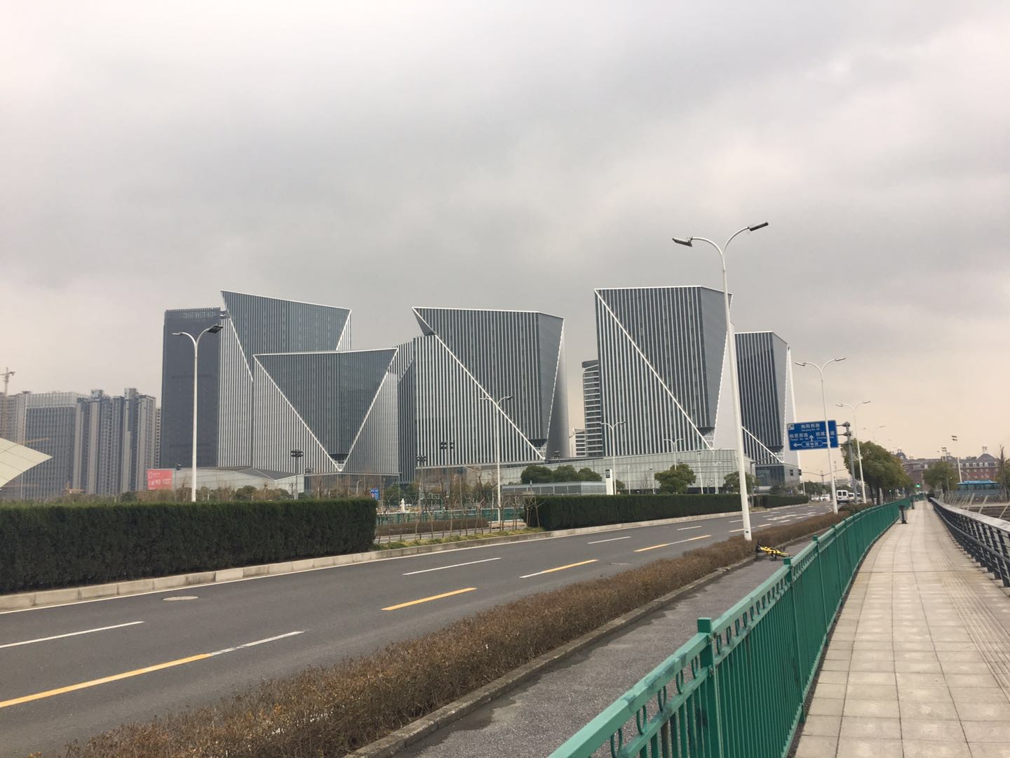 環(huán)球都會廣場