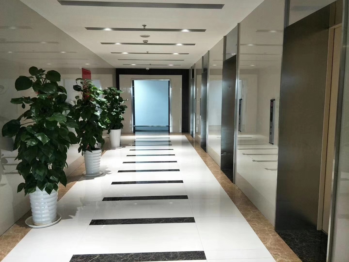 張江春申大廈