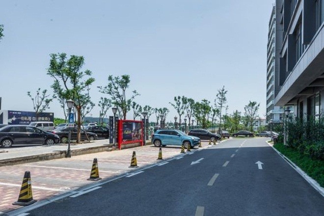 張江春申大廈