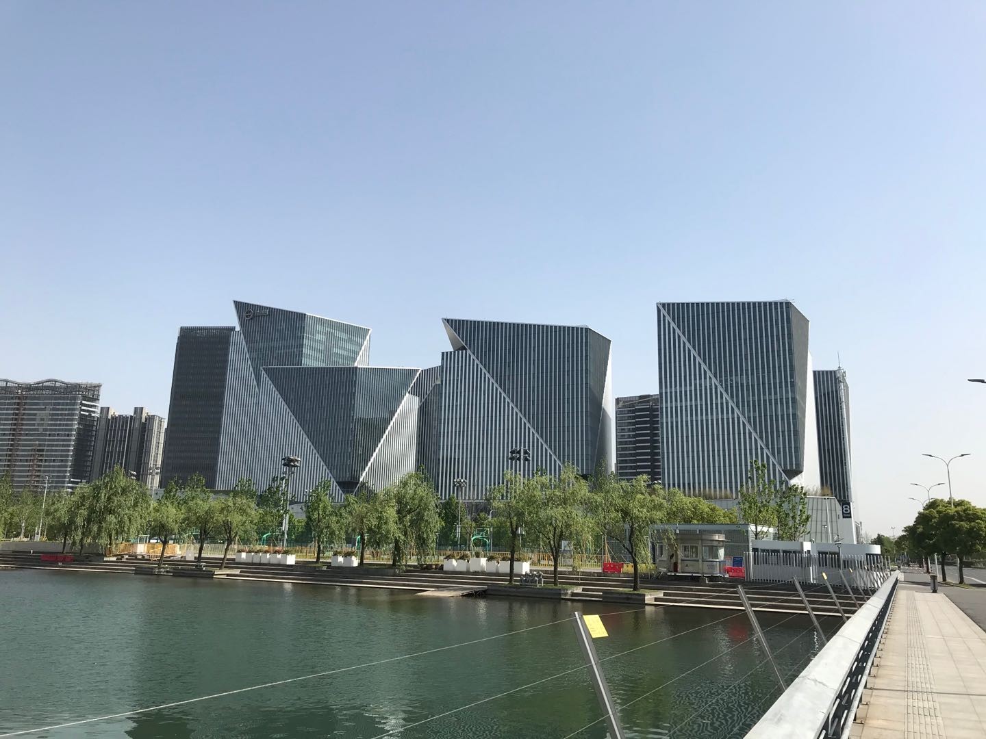 晶耀前灘