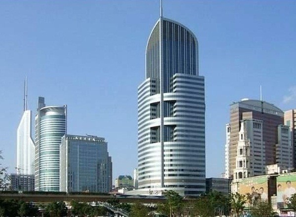 港陸廣場(chǎng)