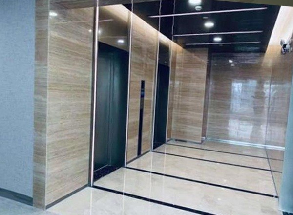虹橋榮廣大廈