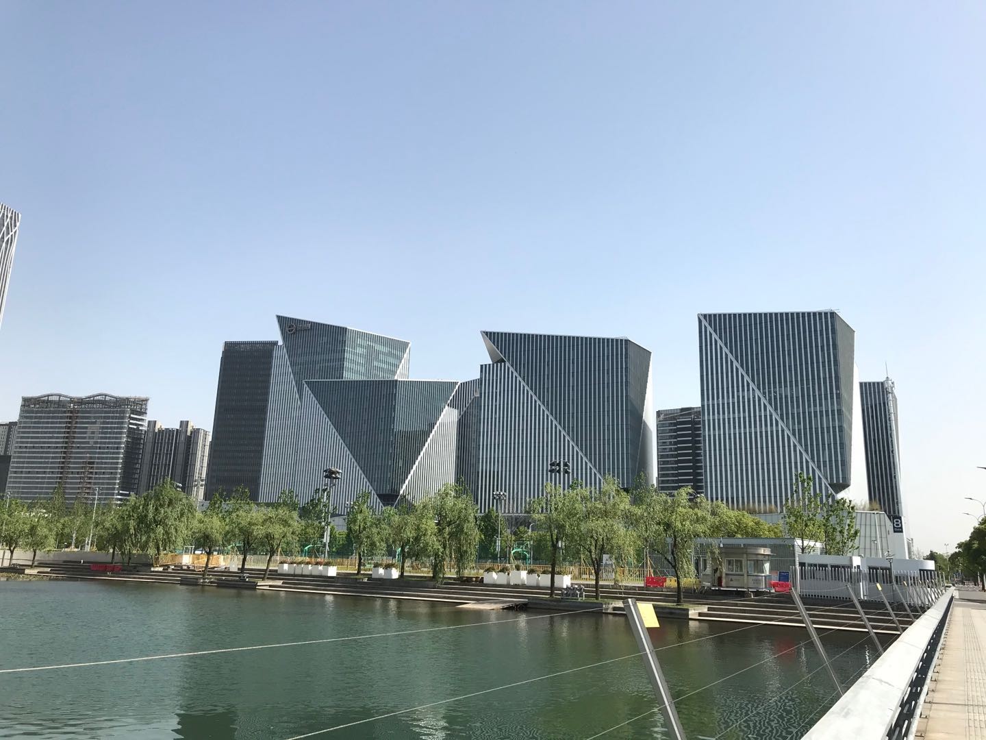 晶耀前灘