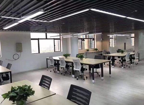 張江集電港