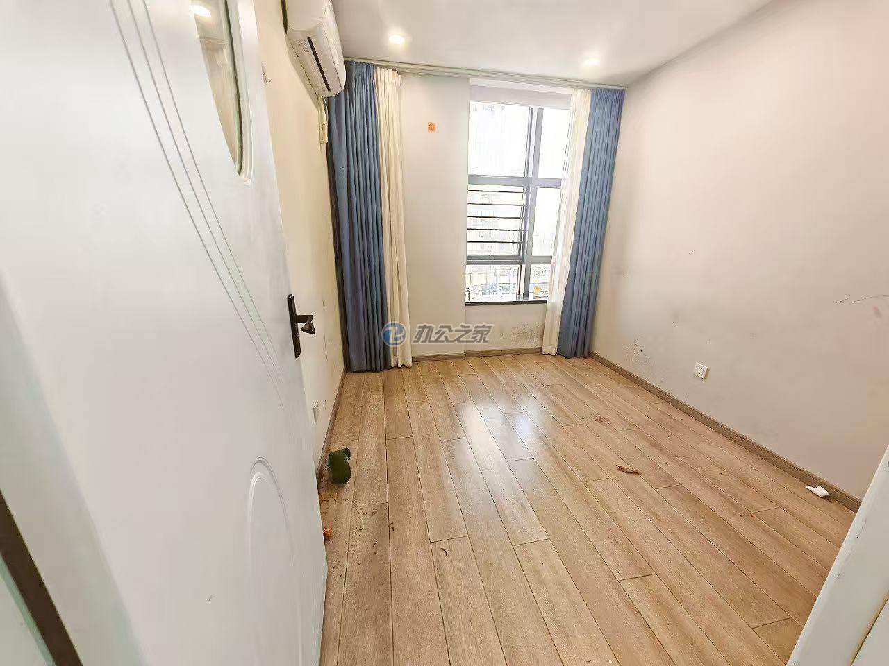隆宇大廈